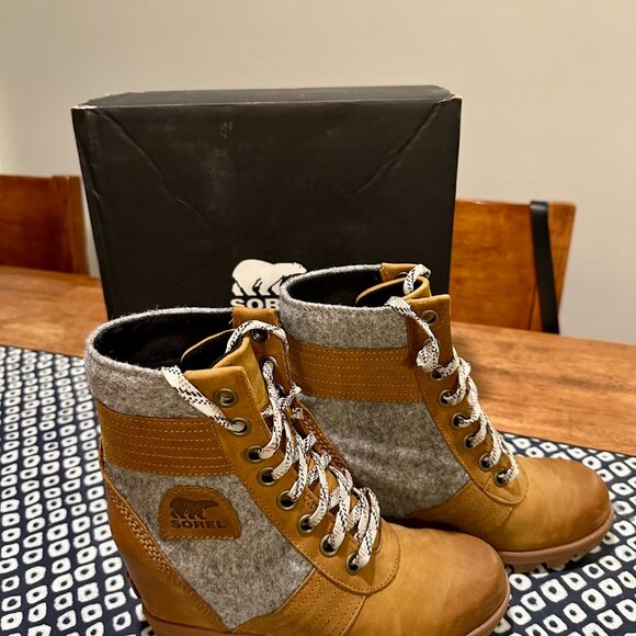 RARE!! Sorel Lexie Wedge Rain Boot (NWT) - Picture 2 of 9